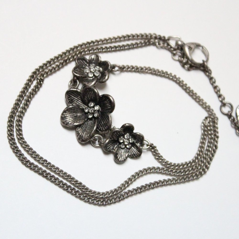 Marked Fossil 3 Flower Lobster Clasp Silvertone Fashion Chain Necklace - Picture 6 of 11